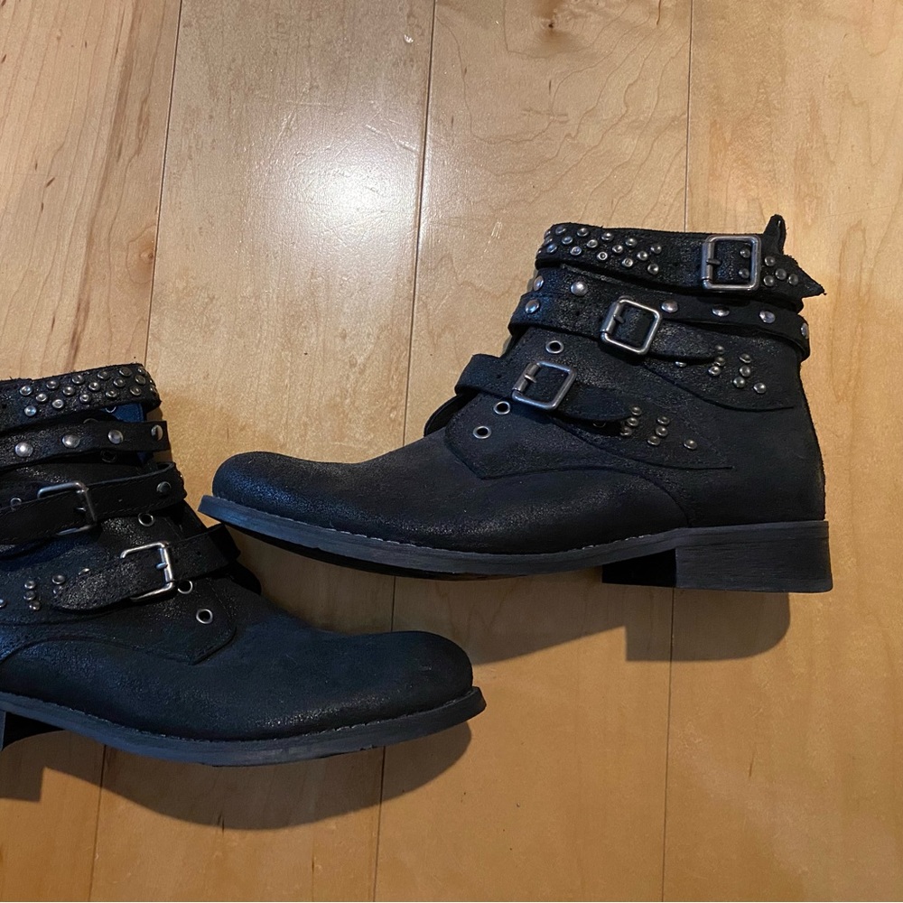 Felmini Boots - Picture 3 of 7